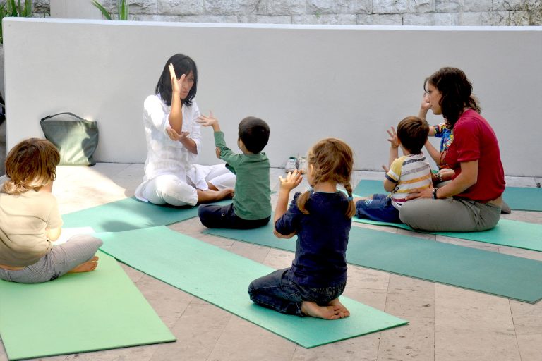 Corso Yoga bambini con mamme