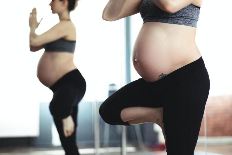 Posizione Yoga in gravidanza