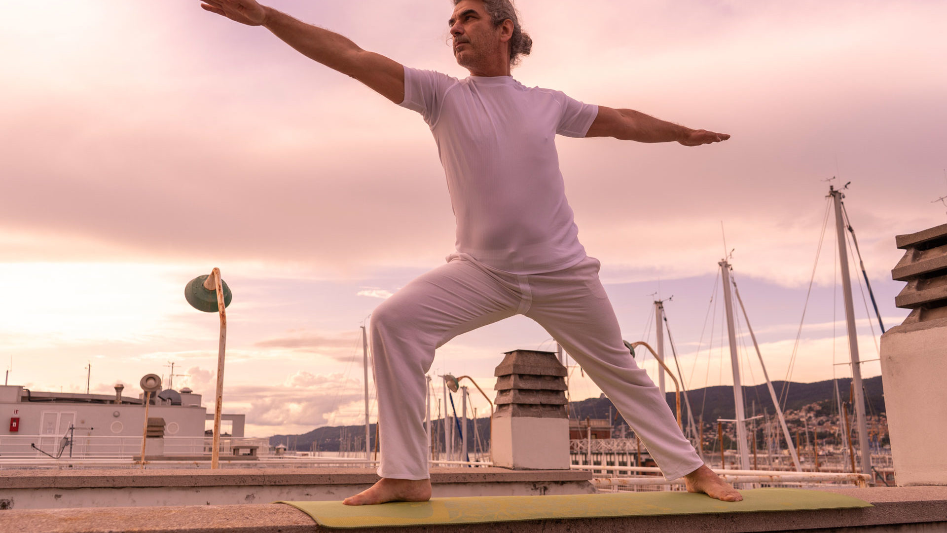 Hatha Yoga aperto Canottieri Trieste